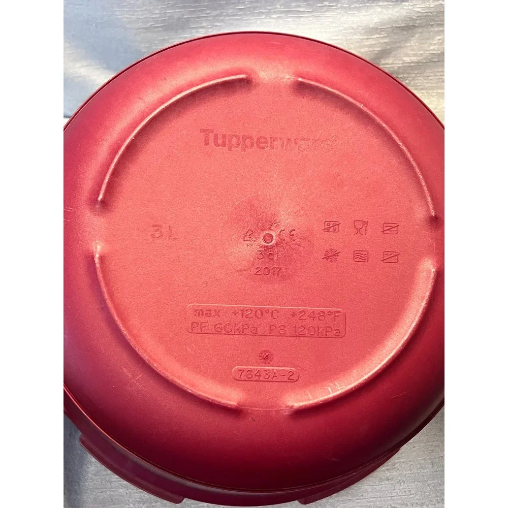 Tupperware Microwave Pressure Cooker 3L 3.2Qt Cranberry Red 7643A-2 Locking Lid